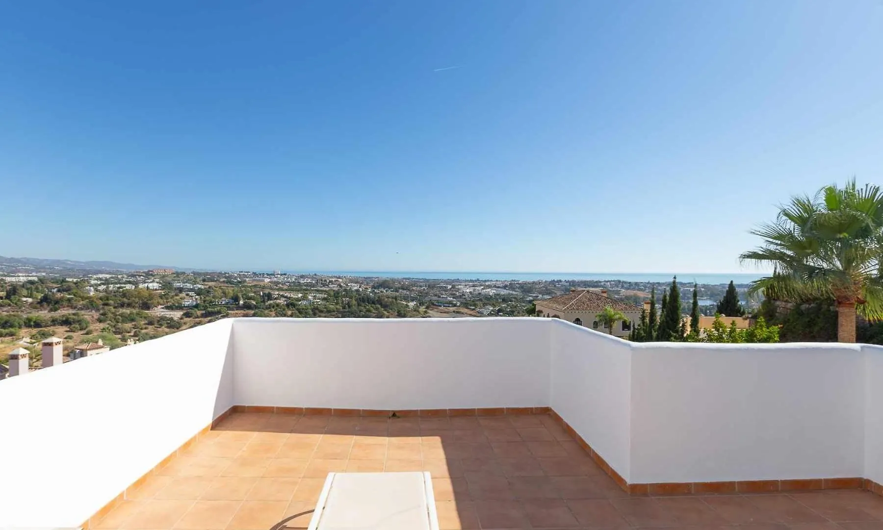 Espectacular Atico Con Impresionantes Vistas Mar Apartment Benahavis Spain